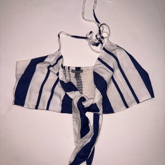 Forever21  Tie from crop top - Picture 3 of 4